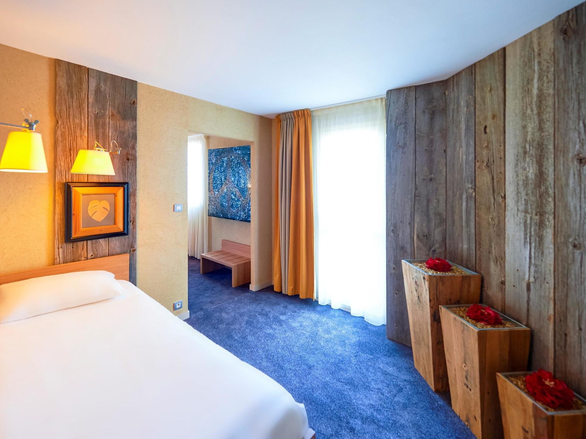 Ibis Styles Cholet Hotel Bagian luar foto