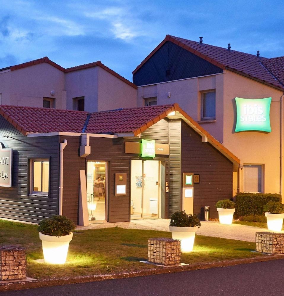 Ibis Styles Cholet Hotel Bagian luar foto